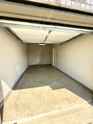 Building Photo - 303 Libby Ln