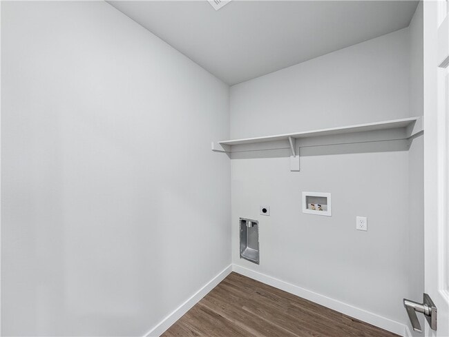 Building Photo - 6611 NW Altus St