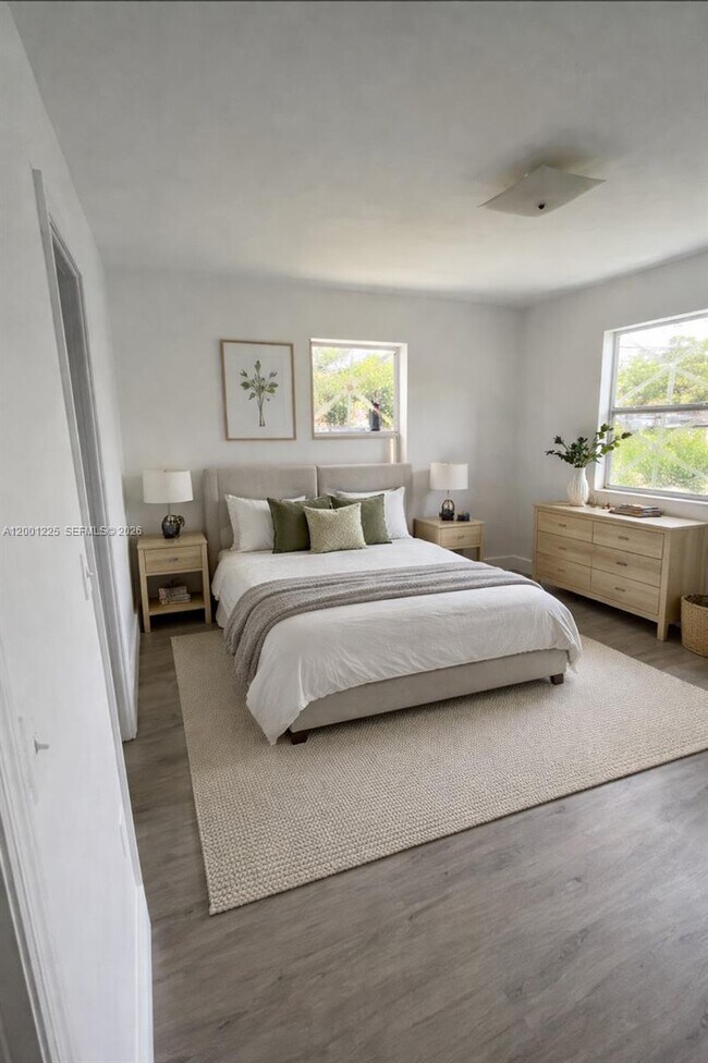 Building Photo - 2410 NW 11th St