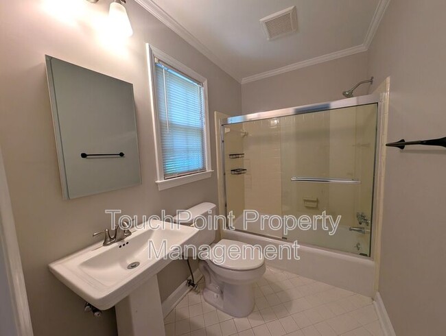 Building Photo - 6724 Sunview Dr