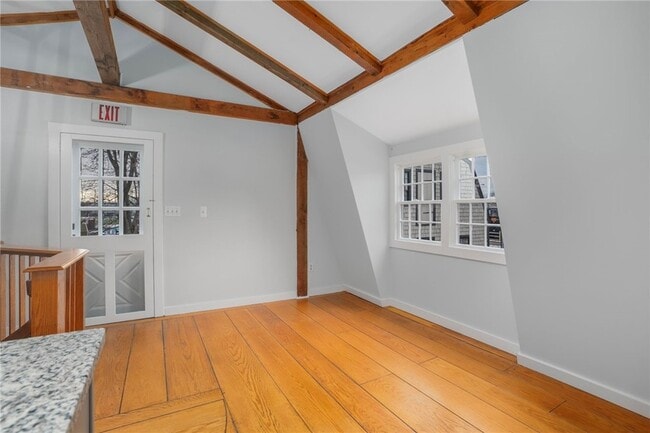 Building Photo - 31 Bridge St