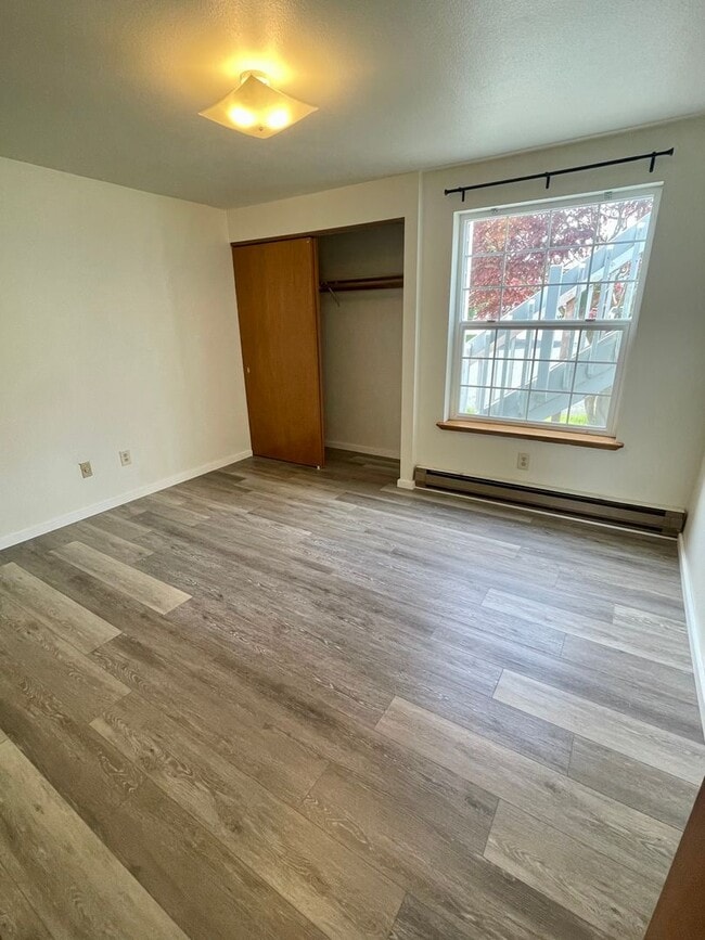 Building Photo - 2 Bed, 2 Bath Apartment in Blaine