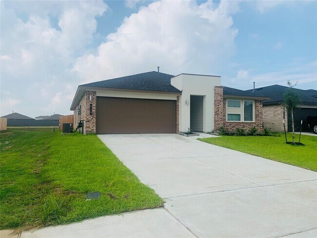 Building Photo - 910 Dairy Pr Dr