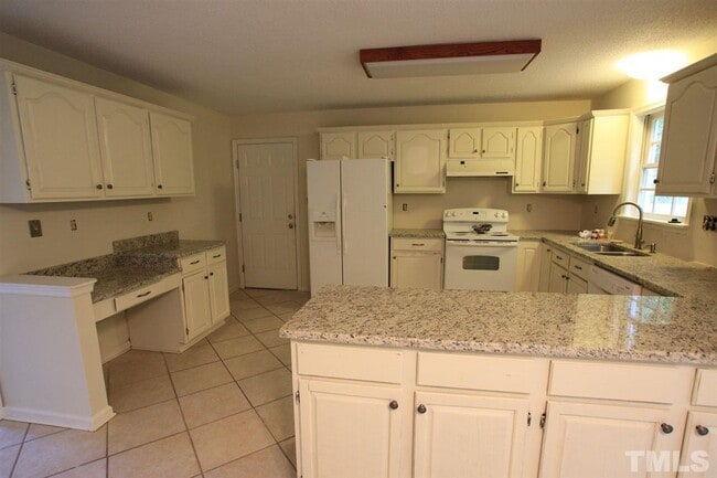 Building Photo - 109 Youngsford Ct