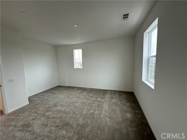 Building Photo - 36351 Elizabeth Ln