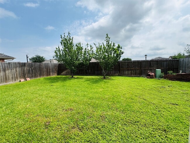 Building Photo - 8003 Beech Park Ln