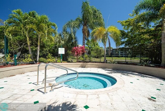 Building Photo - 1705 Palm Cove Blvd