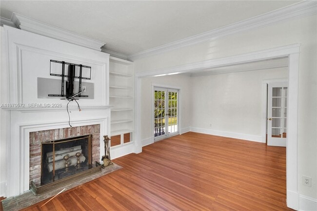 Building Photo - 603 Minorca Ave