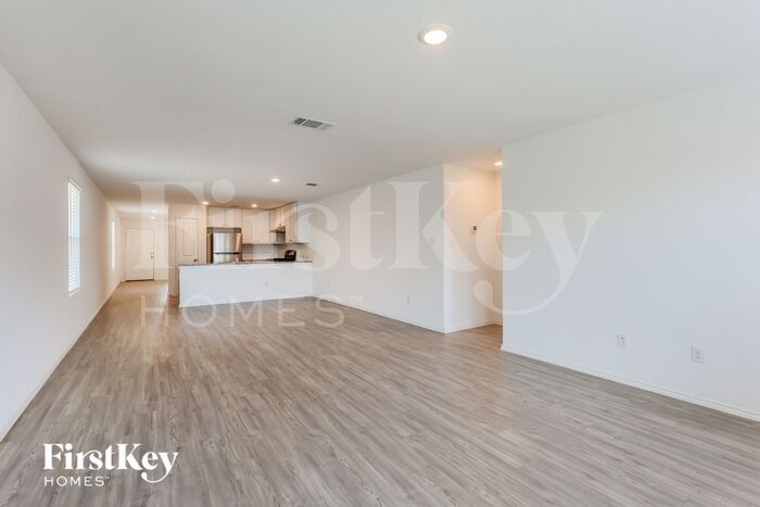 Building Photo - 2434 Double Oak Dr