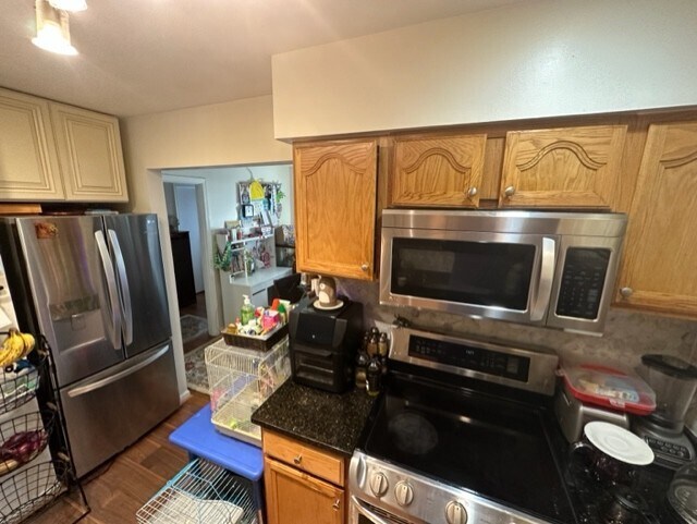 Building Photo - 3850 Persimmon Cir