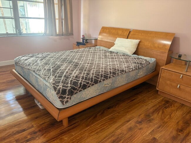 Building Photo - 4602 Martinique Way