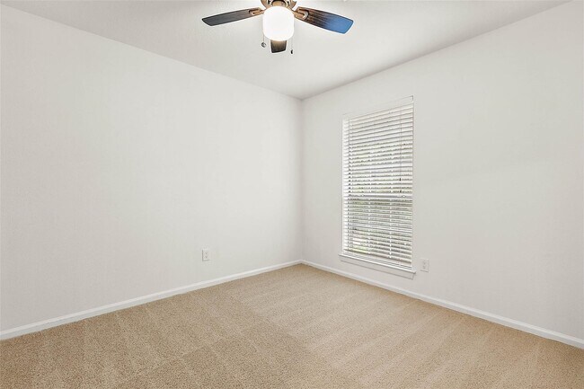 Building Photo - 8 Greentwig Pl