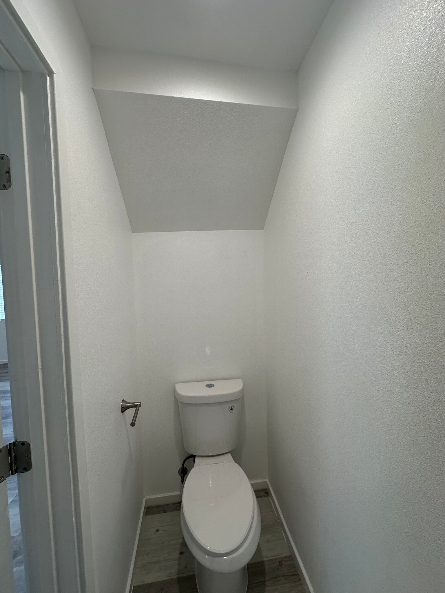 Building Photo - 204 S Rose Ave