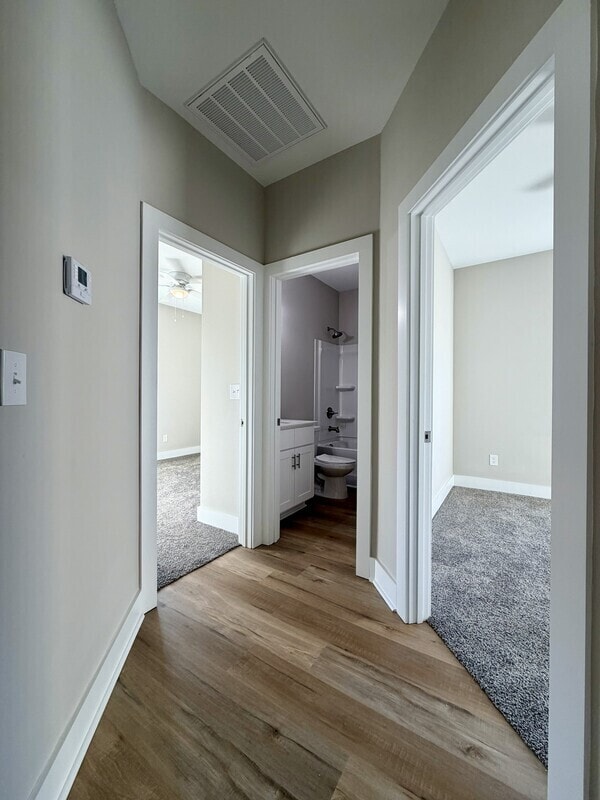 Building Photo - 75 Woodsdale Pl SE