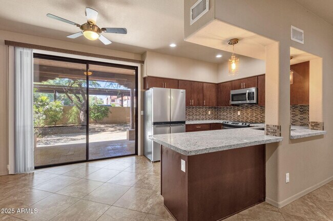 Building Photo - 12438 N Saguaro Blvd