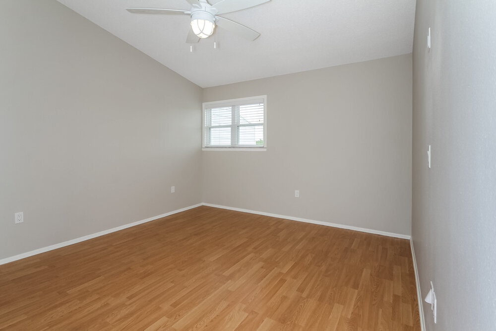 Building Photo - 825 Waterside Ln