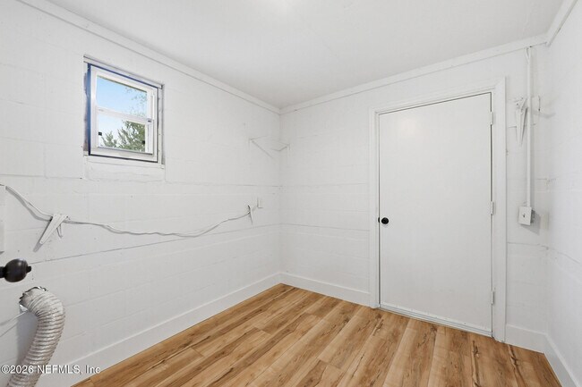 Building Photo - 388 Arora Blvd