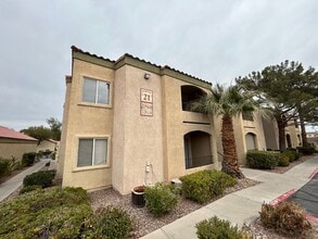 Building Photo - BRIGHT 1 BD & 1 FB CONDO IN SOUTHWEST LAS VEGAS