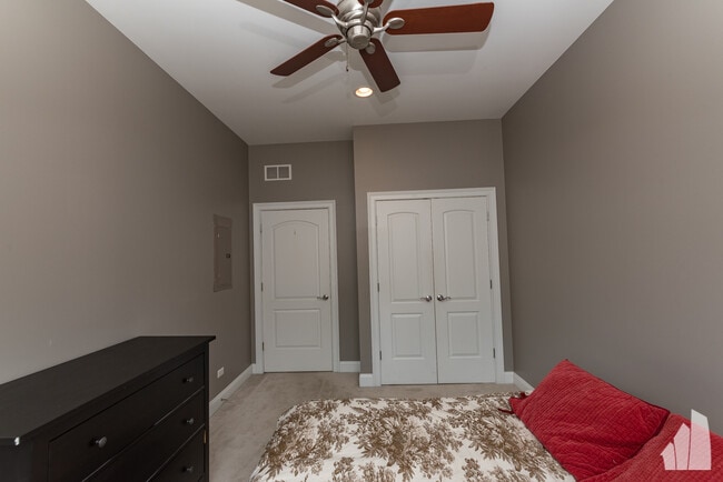 Building Photo - 101 W Superior St