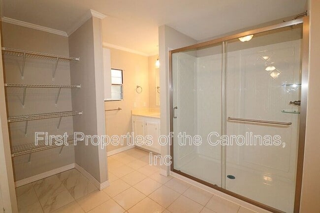 Building Photo - 1148 Southwood Dr