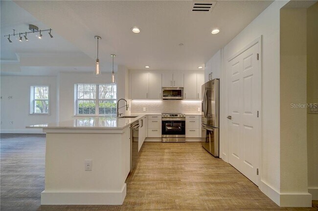 Building Photo - 7651 Whisper Way
