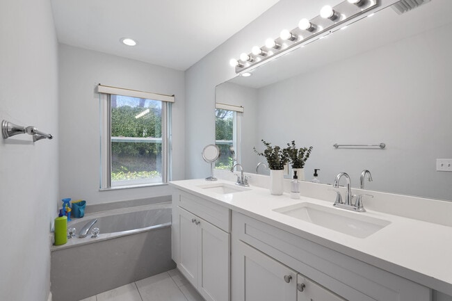 Building Photo - 6791 Lantern Key Dr