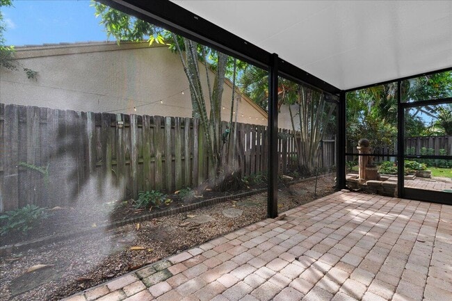 Building Photo - 1714 Shoreside Cir