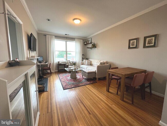 Building Photo - 1830 California St NW