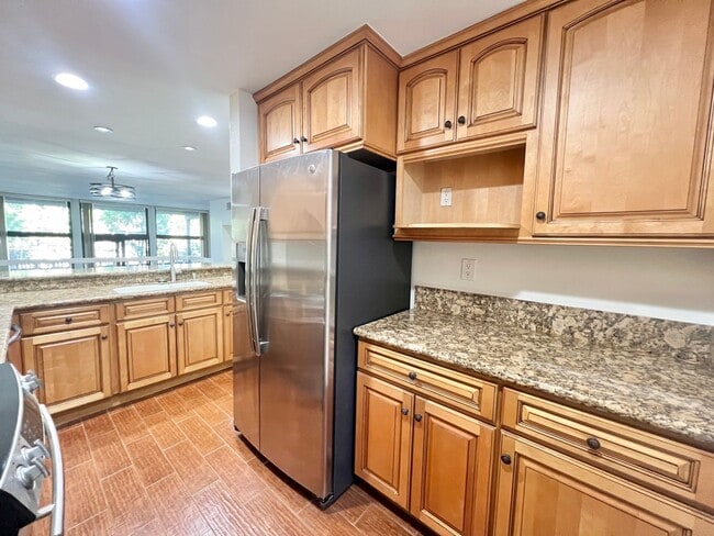 Building Photo - Stunning Marina Pacifica Residence with Resort Amenities