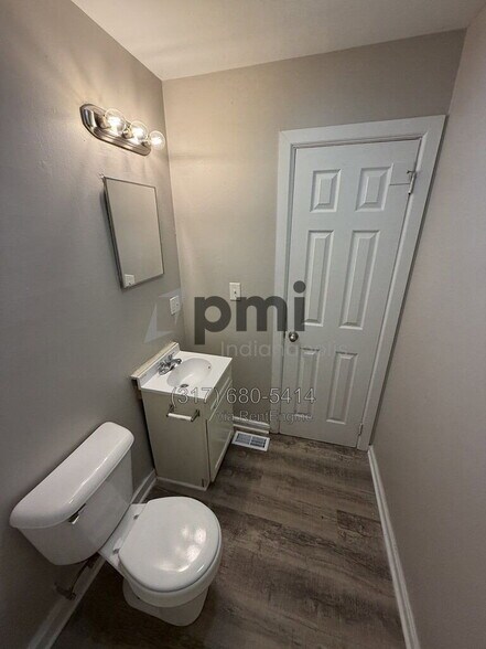 Building Photo - 9819 Bishop Ct