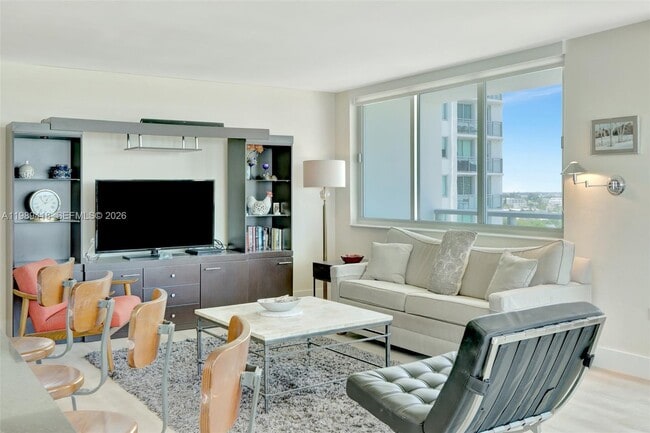 Building Photo - 7135 Collins Ave