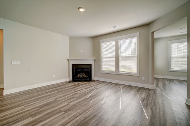 Building Photo - Gorgeous 4 BR, 3BA, Home with Loft, and 2 ...