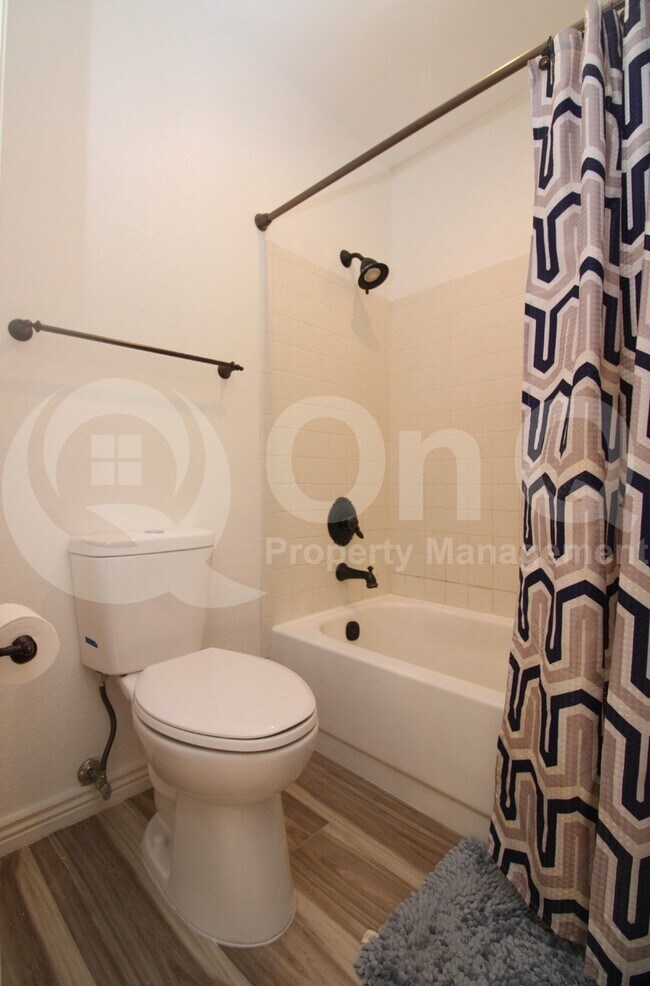 Building Photo - 3210 E Calle De La Punta