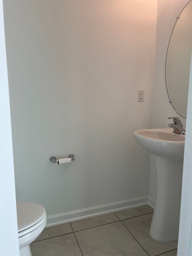 Building Photo - 4942 Equinox St