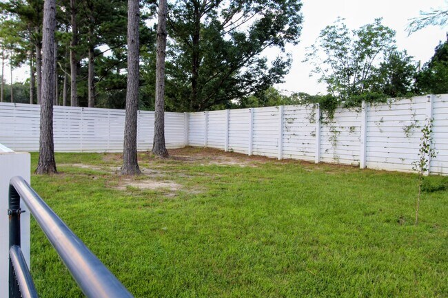 Building Photo - 3116 Pinot Way
