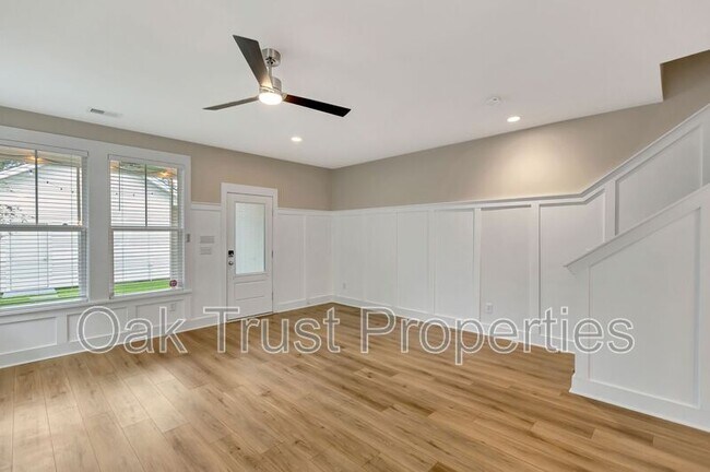 Building Photo - 3 Clearblue Lp