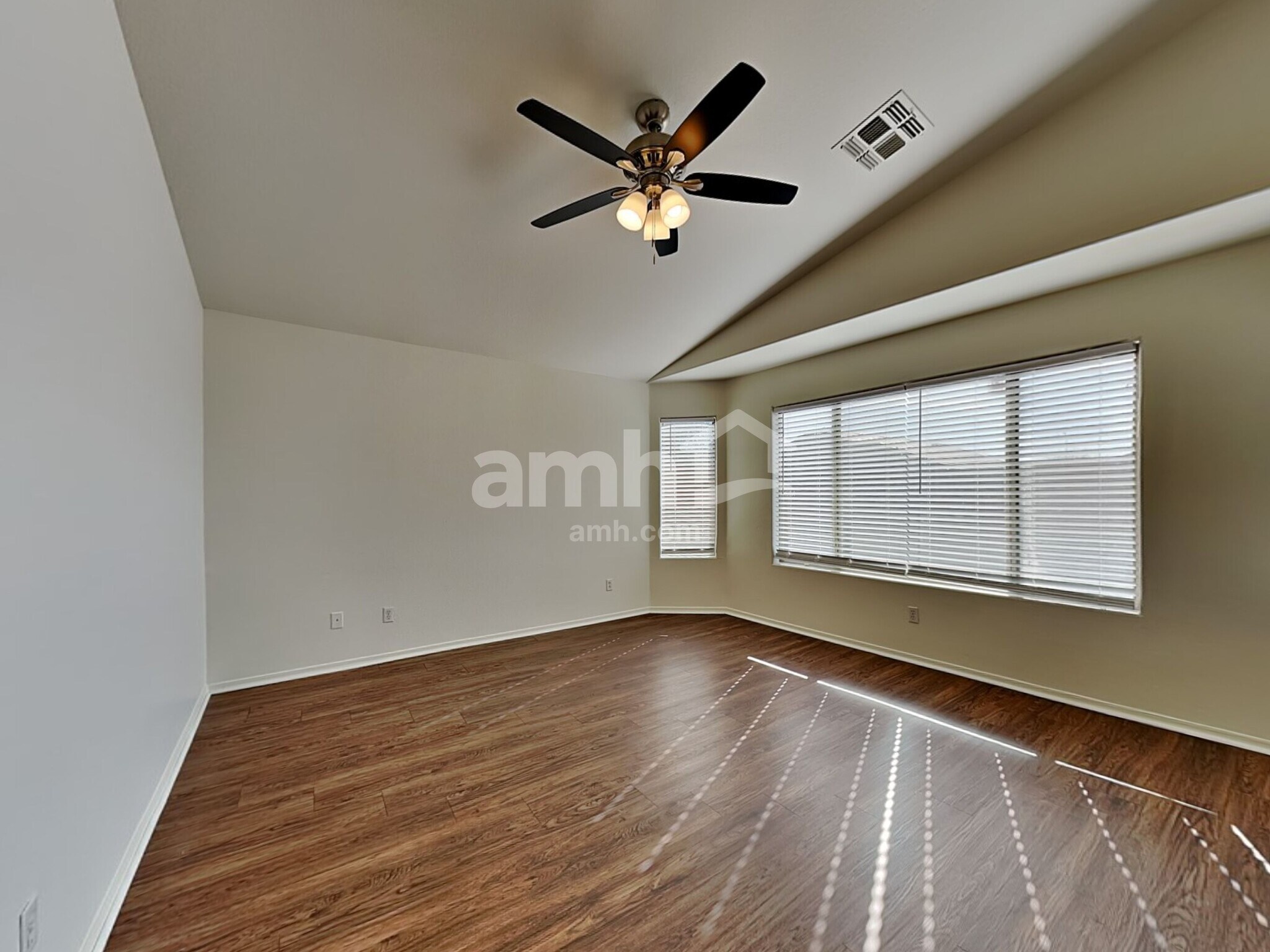 Building Photo - 2416 S 82nd Ave