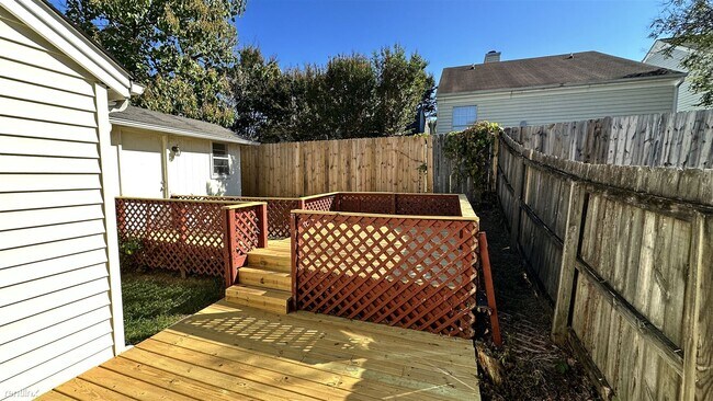 Building Photo - 2 br, 1 bath House - 612 Poplar Place