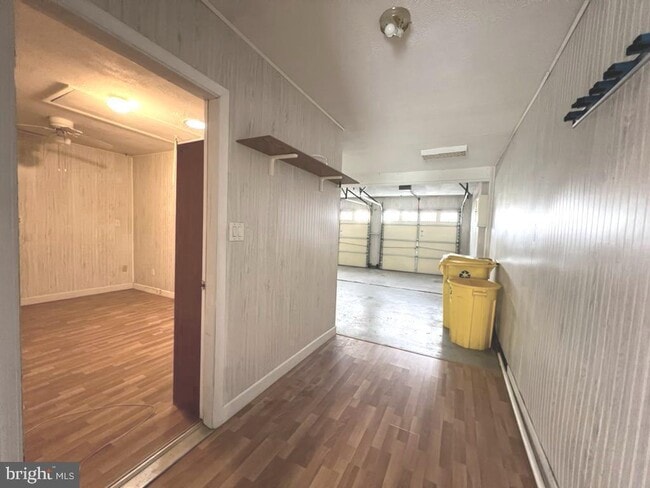 Building Photo - 8220 Grainfield Rd