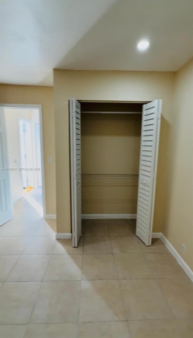 Building Photo - 25912 SW 133rd Pl