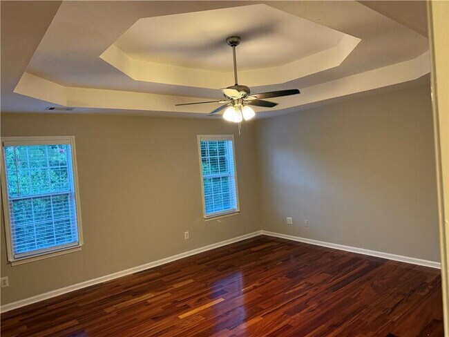Building Photo - 6000 Carlow Ct SE