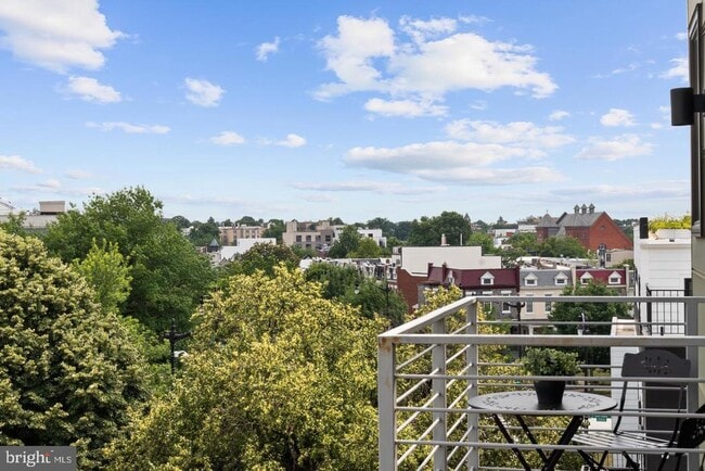 Building Photo - 1112 Montello Ave NE