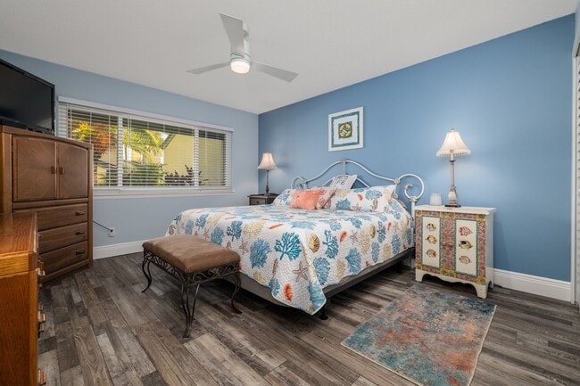 Building Photo - Vacation, Furnished, Townhome 2 Bed/ 1.5 B...