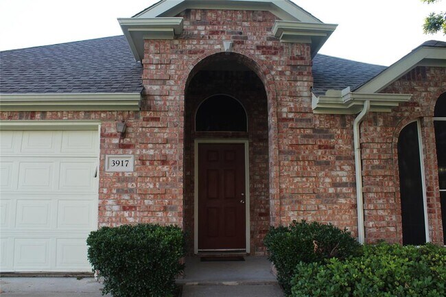 Building Photo - 3917 Glenwyck Dr