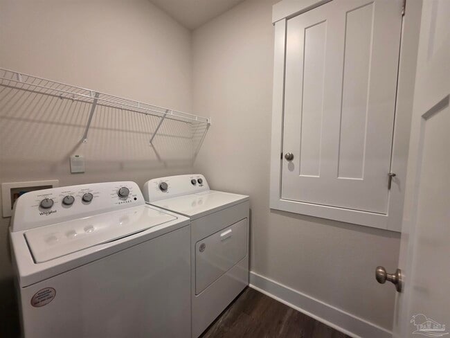 Building Photo - 5839 Sargassum Ln