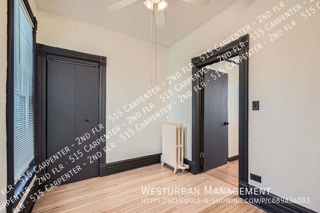 Building Photo - Convenient Central Oak Park!