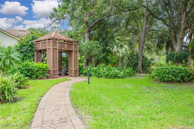 Building Photo - 15260 Cedarwood Ln