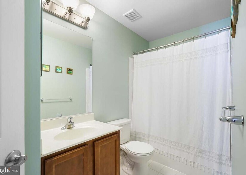 Building Photo - 508 Claiborne Rd