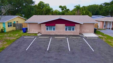 Building Photo - 611 Lyndhurst St