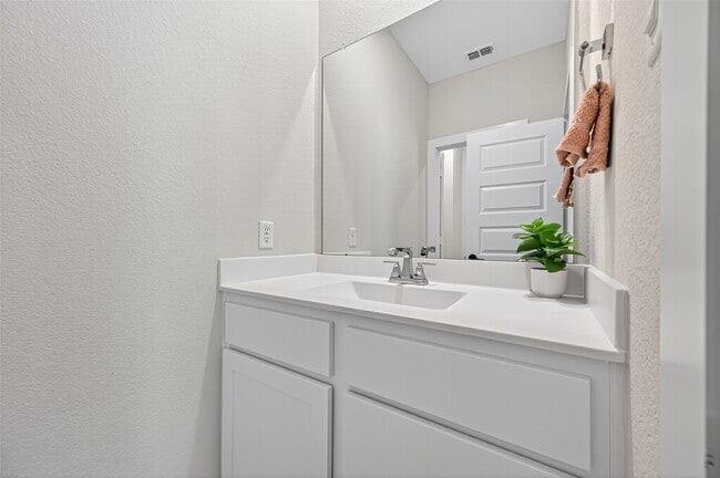 Building Photo - 7727 Pleasant Crst Dr